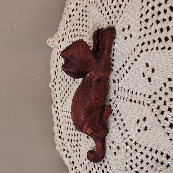 Hand Carved Cat Wooden Laying Down Figurine 6.5" - Picture 4 of 6